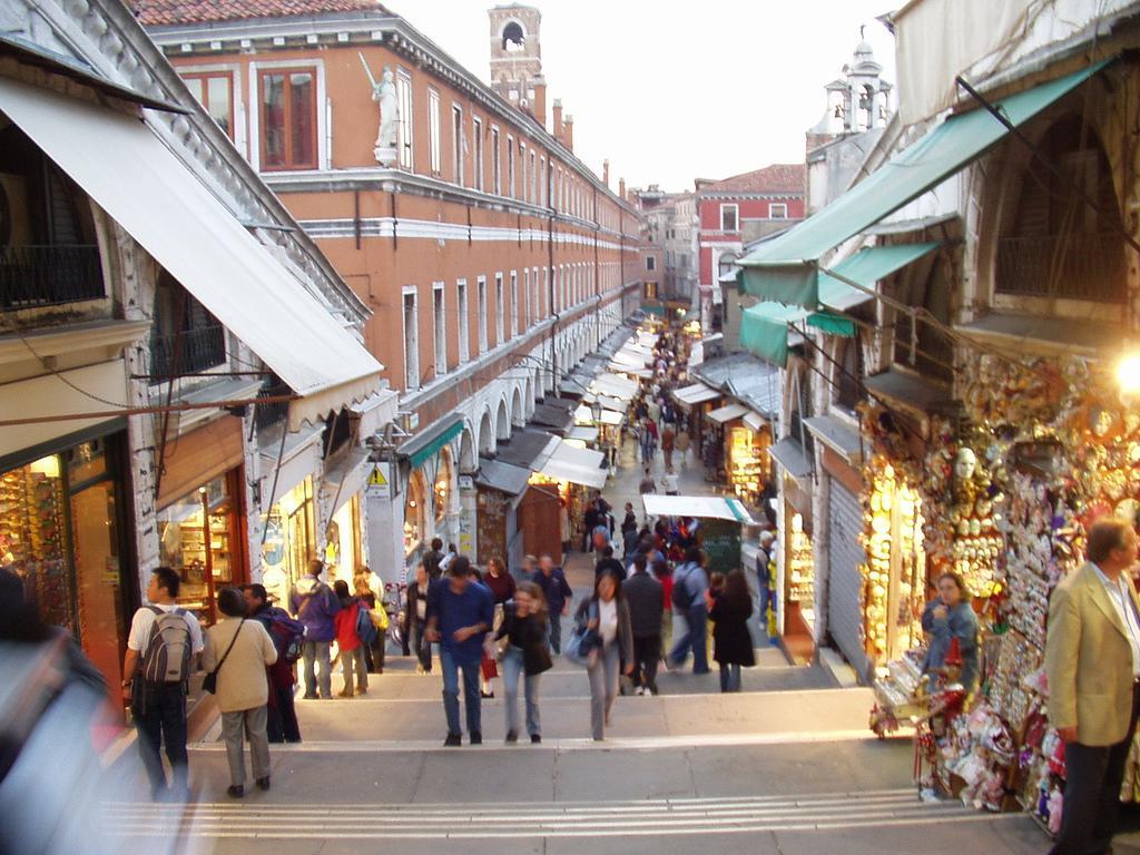 Ca' Laura - Murano Centro - 10 Min From Venice Esterno foto